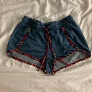 Tobi High waist shorts